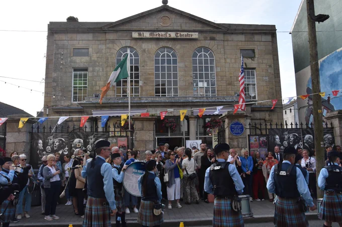 Concluding entertainment by New Ross and District Pipe Band