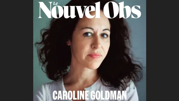 Logo blanc : Le Nouvel Obs.
Titre : Caroline Goldman.
Photo : Caroline Goldman regarde caméra de biais.