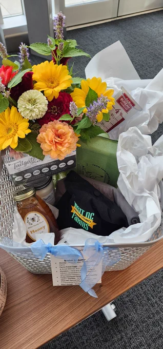 Waller Family Farm, Tailgate Farm, Vine and Branch Flowers, Durham Extension, Bull City Farm, and Durham Farm Bureau generously donated items in the raffle prize. 