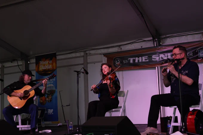 Fiddle in the Middle in concert