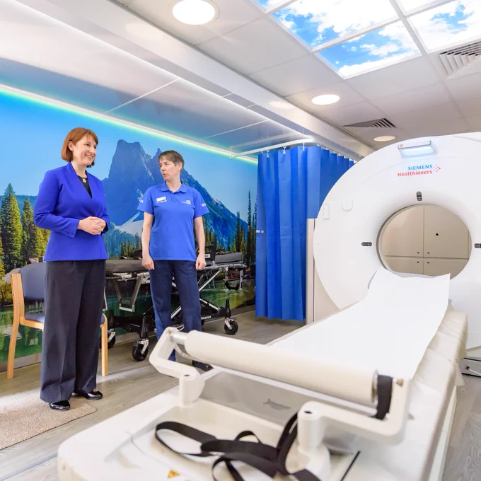 Chancellor Rachel Reeves receiving a tour around the Leeds Lung Health Check mobile screening unit.
