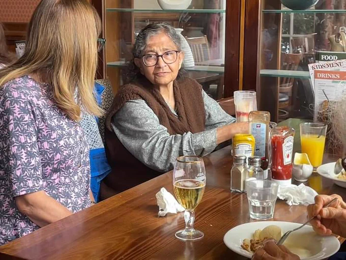 Age UK Ealing service users at the Mylett Arms