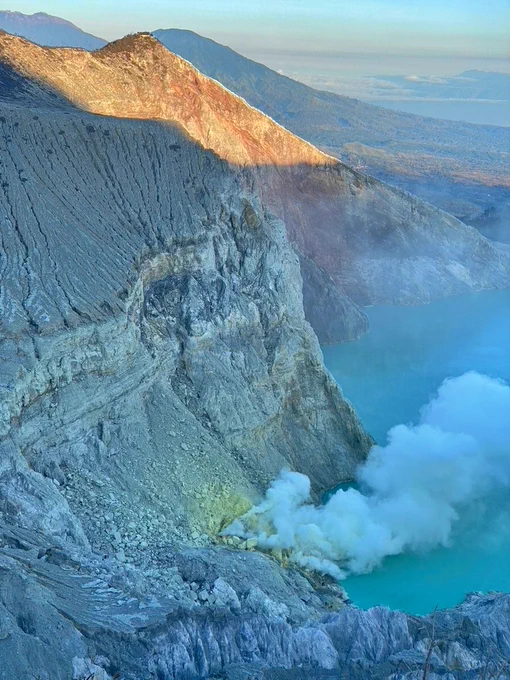 ijen crater open again