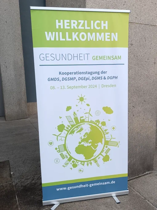 MONID bei der Kooperationstagung der GMDS, DGSMP, DGEpi, DGMS & DGPH #gesundheitgemeinsam2024 in Dresden (Roll-up zur Tagung). 