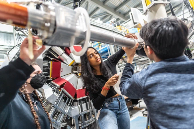 TRIUMF lab equipment.