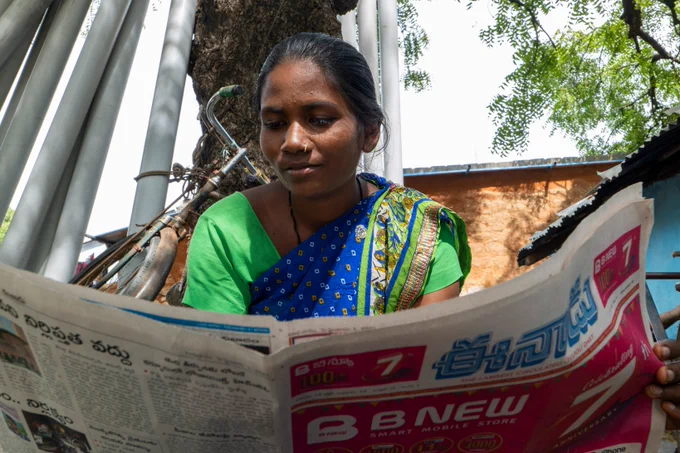 Supporting Women Through the Adult Literacy Project 

“Now I can read and write about my village and family,  shares Mariyamma proudly. Since 2019, she and other women from 8 villages in the Adoni region have been part of the Adult Literacy Project. 