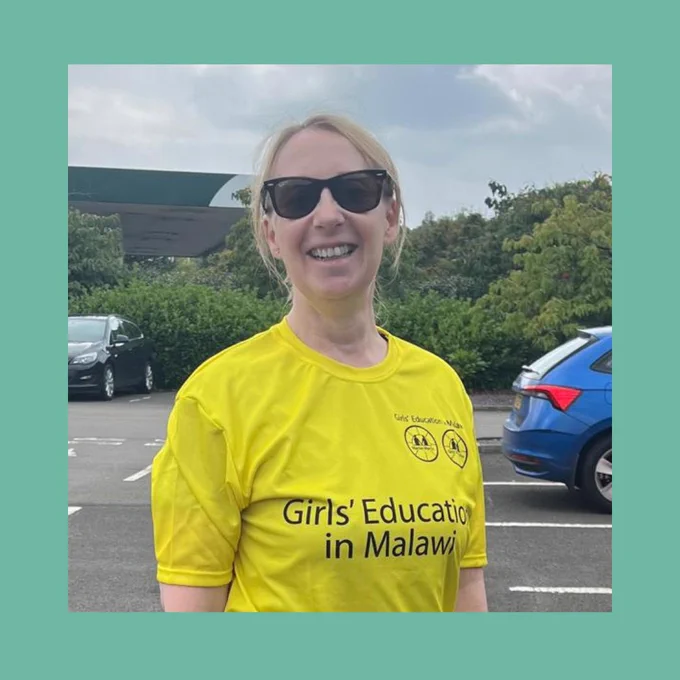 Hazel wearing sunglasses getting ready for Kiltwalk.