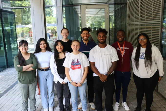 Faculty and undergrads from Emmanuel College, Cal State San Bernardino and Hampton College