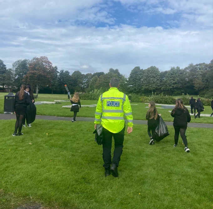 PC Watters and Kilwinning Academy youth volunteers