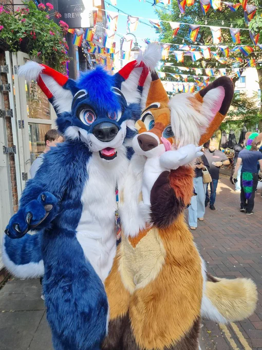 We are suit siblings 🗿