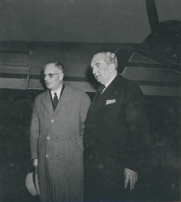 Black and white photo of Curtin and Bruce. JCPML00018/2.