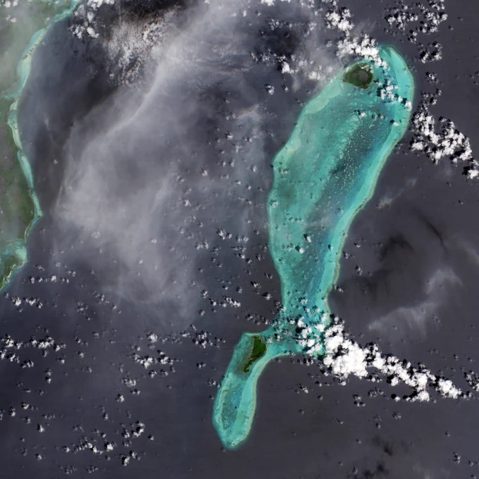 Launched on 5 September on a Vega rocket from Europe’s Spaceport in French Guiana, the Copernicus Sentinel-2C satellite has delivered its first images. These spectacular views of Earth offer a sneak peek at the data that this new satellite will provide for Copernicus – Europe’s world-leading Earth observation programme.
One of the images features Lighthouse Reef, part of the large coral reef system off the coast of Belize in Central America. Here the famous Great Blue Hole can be seen – a giant marine sinkhole.
