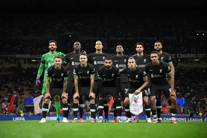 Squad photo ahead of kick-off.
