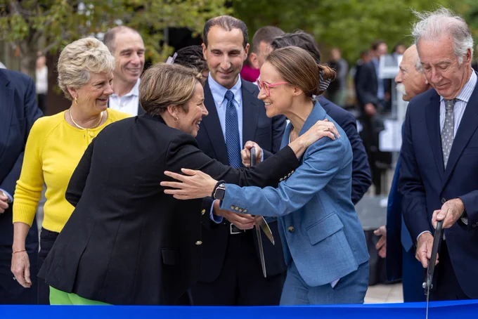 Governor Healey with Sublime Systems owner.