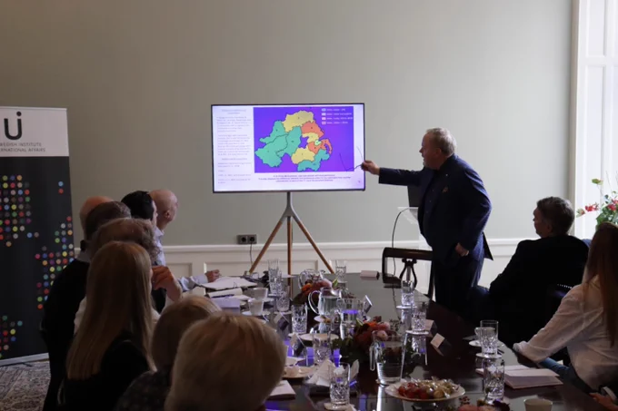 UI event.
Brendan O'Leary holding a round-table discussion.