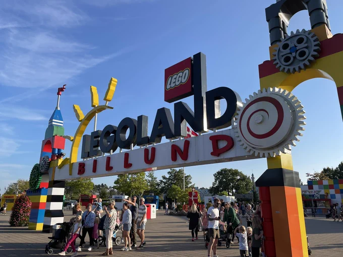 Legoland billund sign