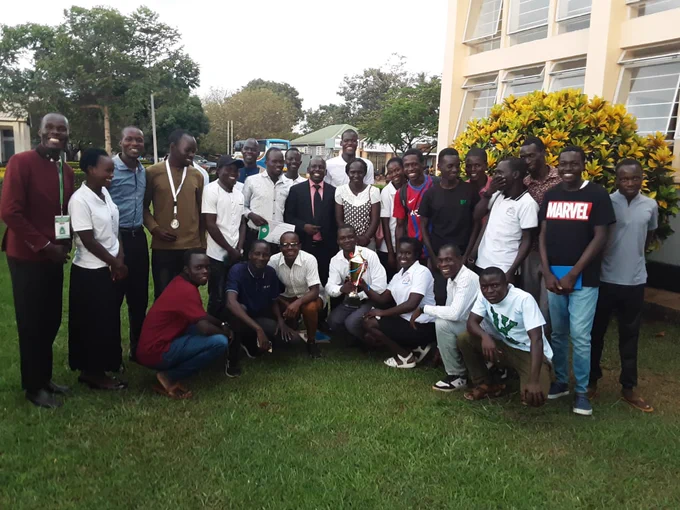 Gallant Society Members sharing Photo moments