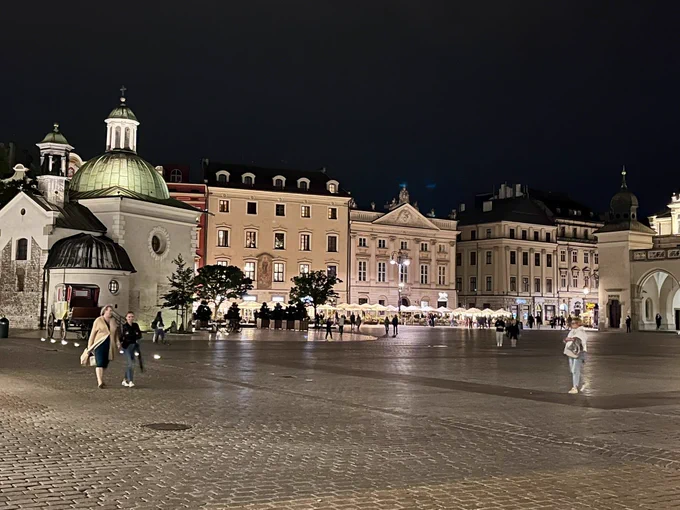 Rynek Glówny by night