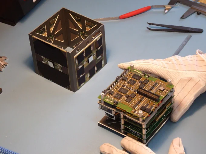 BEESAT during integration