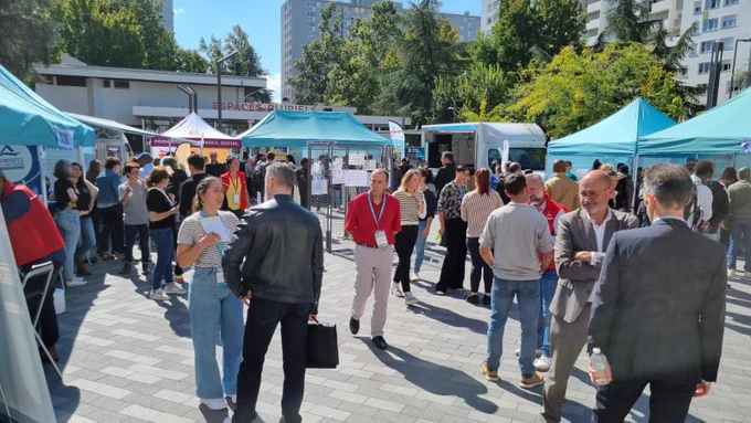 Photo de la Place de l'Emploi et de la Formation de Pau.