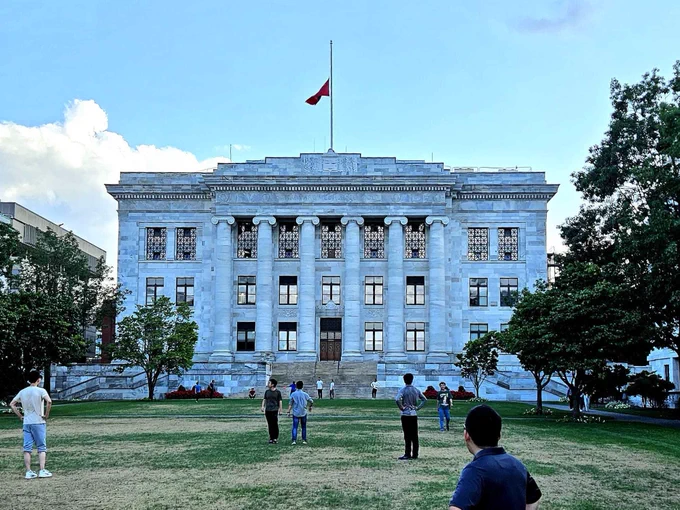 Harvard campus.