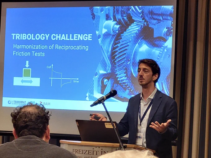 Xavier Borras announcing the Tribology Challenge in his presentation at the conference of GfT.