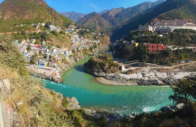 The confluence of the Alaknanda and Bhagirathi Rivers, which represents the source of the Ganges.
Differences in the colour of the water are the result of variations in sediment load, which can be caused by landscape disturbances originating higher in the catchment. Picture credit: Matt Westoby