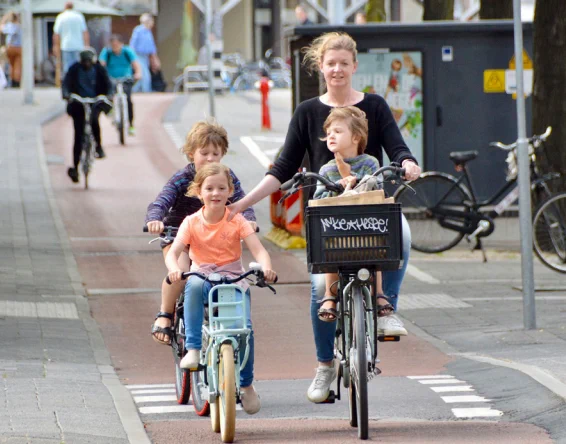 Family cycles together in The Netherlands 
