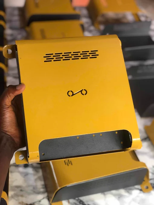 gold-coloured steel casing of Maxwell