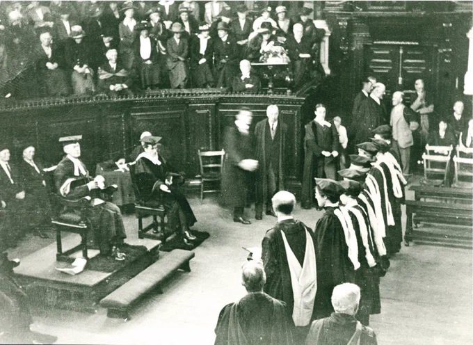 Black and white image of the first degree day for women, 14th October 1920. 
