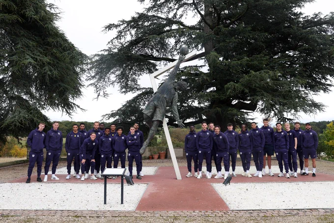 At St. George's Park last week during Black History Month, our Three Lions acknowledged the 10th anniversary of the unveiling of the Arthur Wharton Statue. 