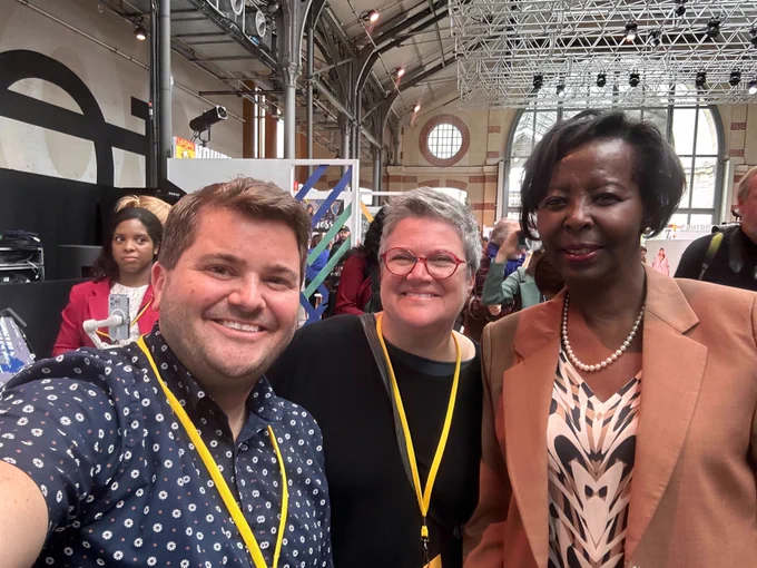 Alain Dupuis de la FCFA et Marie-Christine Morin avec Louise Mushikiwabo, secrétaire générale de l’Organisation internationale de la francophonie
