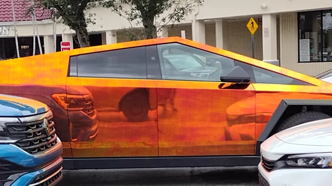 Ugly copper cybertruck