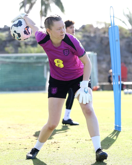 Alicia Grimmond throws the ball out during training