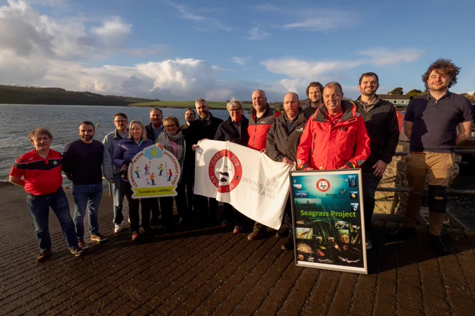 Group photo of Minister O'Sullivan's visit to Cork Sub Aqua Group in Oysterhaven Bay.