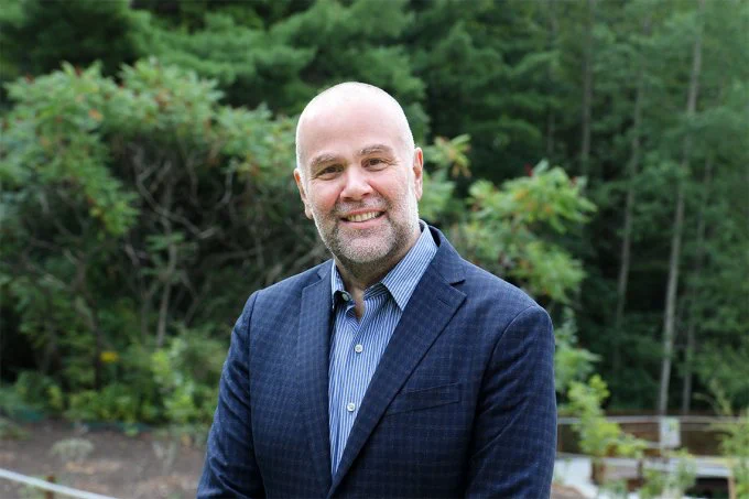 ​Prof. Bernie Kraatz is a Professor at the University of Toronto and a Fellow of the Royal Society of Canada. 