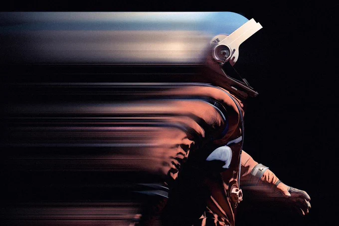 Representaci\u00F3n digital de un astronauta con traje espacial, parcialmente difuminado para crear un efecto de movimiento, sobre un fondo negro. 