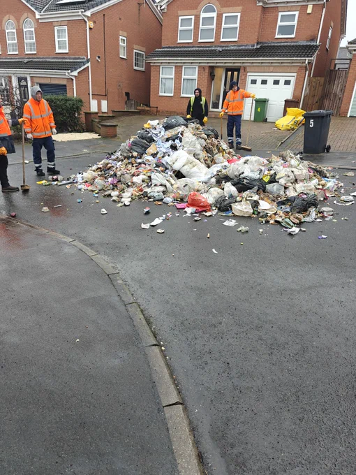 Household Waste dumped in street