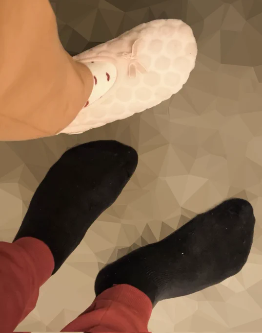 Socks socken riechen sniffmysocks cutesocks blacksocks gymsocks homesocks Hausschuhe 