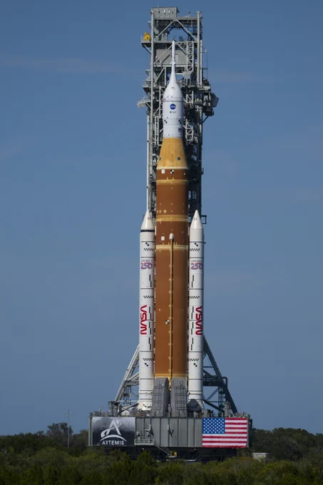 The Artemis II rocket has reached its launch pad at NASA’s Kennedy Space Center in Florida, United States, ready for a historic journey. Over the weekend, engineers slowly and carefully rolled the nearly 100-metre-tall Space Launch System rocket from the Vehicle Assembly Building to Launch Complex 39B. The 6.5-km journey took around 12 hours and was carried out using NASA’s crawler-transporter, which has been moving rockets to launch pads for over 50 years. 