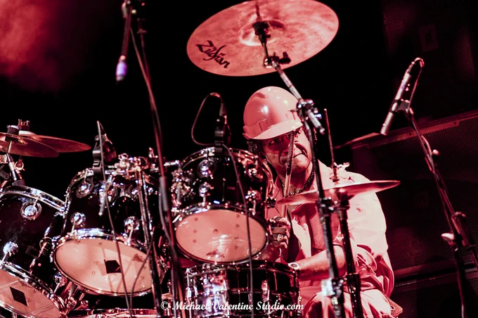 Sly Dunbar & Robbie Shakespeare
@ the Indigo 02
29 July 2012... https://michaelvalentinestudio.com/soul_other/ranglin_dunbar_shakespeare/index.php

