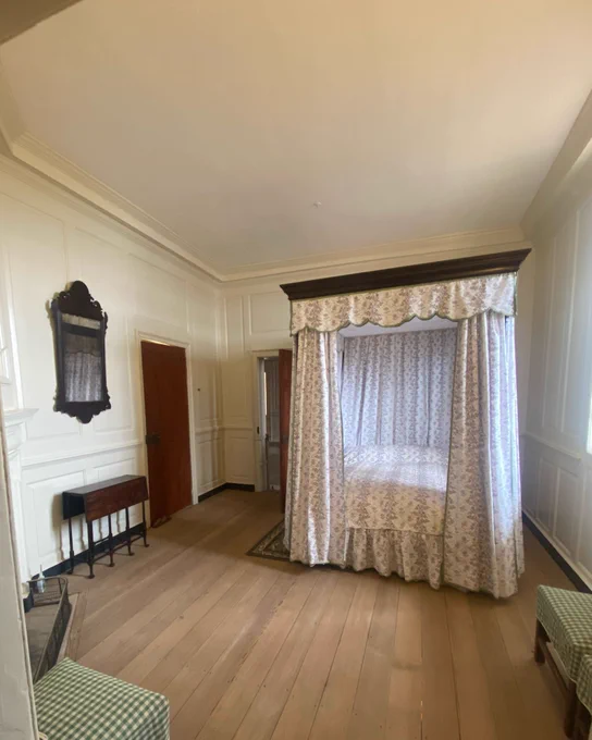 Guest bedroom at Mount Vernon