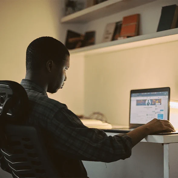 Youngest, poorest Americans most likely not to have home internet: Pew report