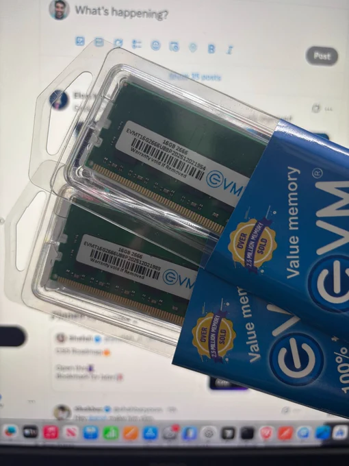 two 16GB DDR4 rams