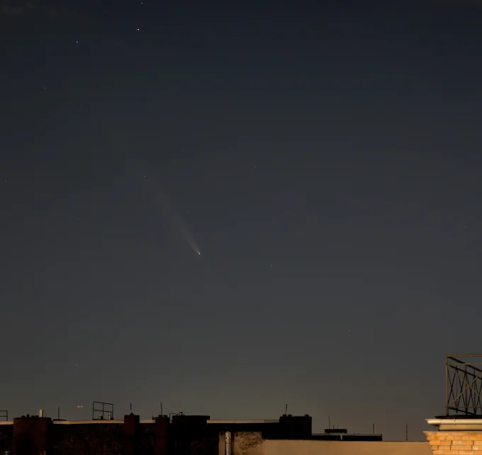 Comet C/2023 A3 barely visible in the Berlin night sky.