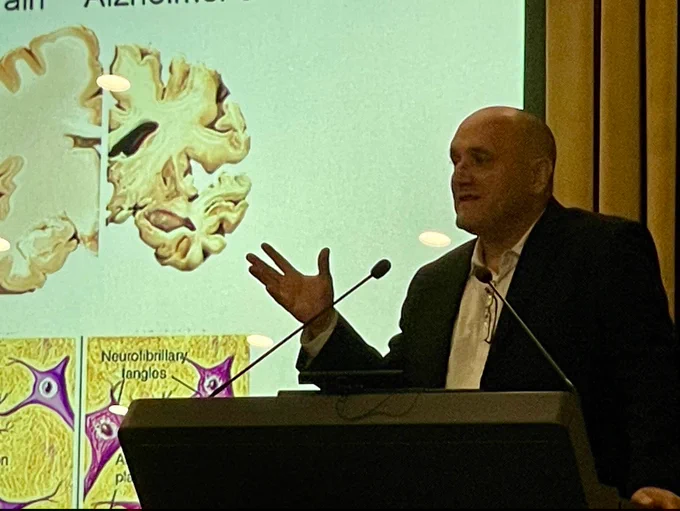 Dr. Oscar Harari