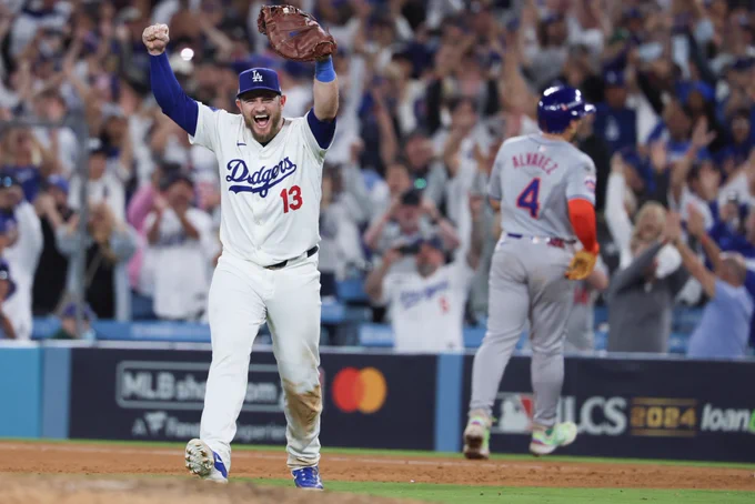 Max Muncy celebrates the Dodgers winning the pennant