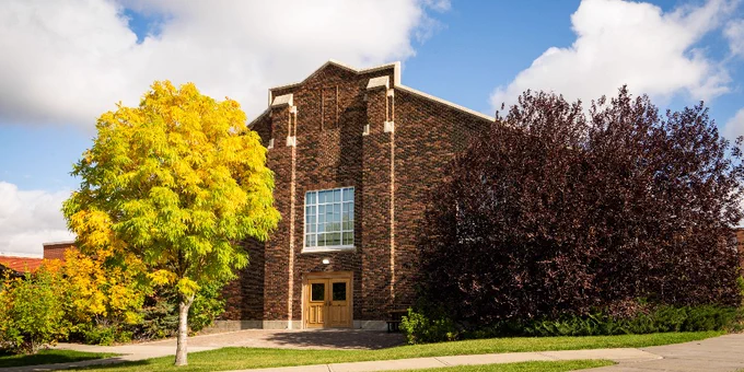A brown brick building. 