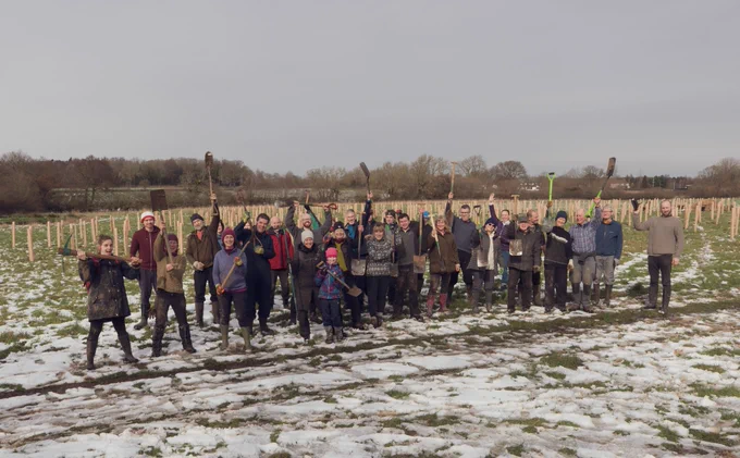 Long Lands Common volunteers. c.Ben Skinner