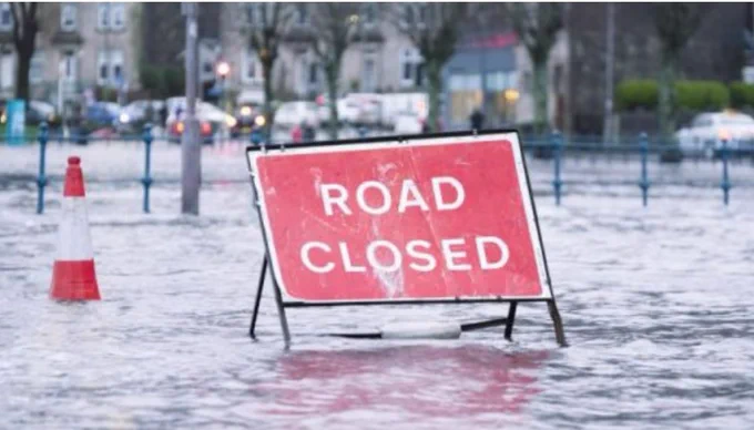 Road closure sign 